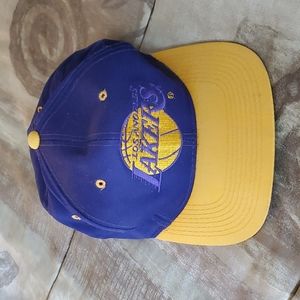 Lakers hat vintage 1990s I've never worn it, I'm not a Lakers fan